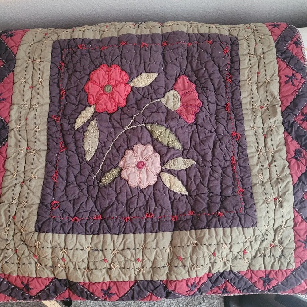 Vintage Potterybarn (1) Euro Sham Black Floral Hand Stitched quilted Plaid 24x25